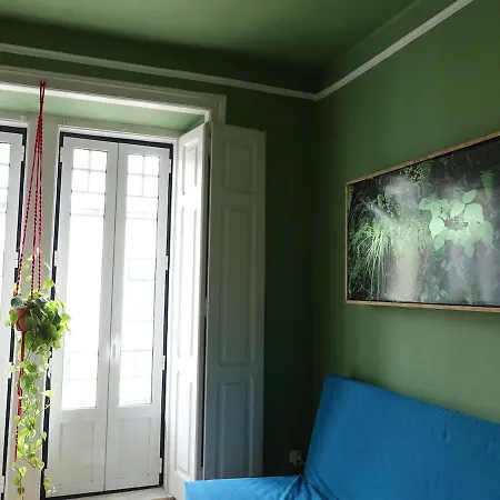 An Artist's Place In Apartament *